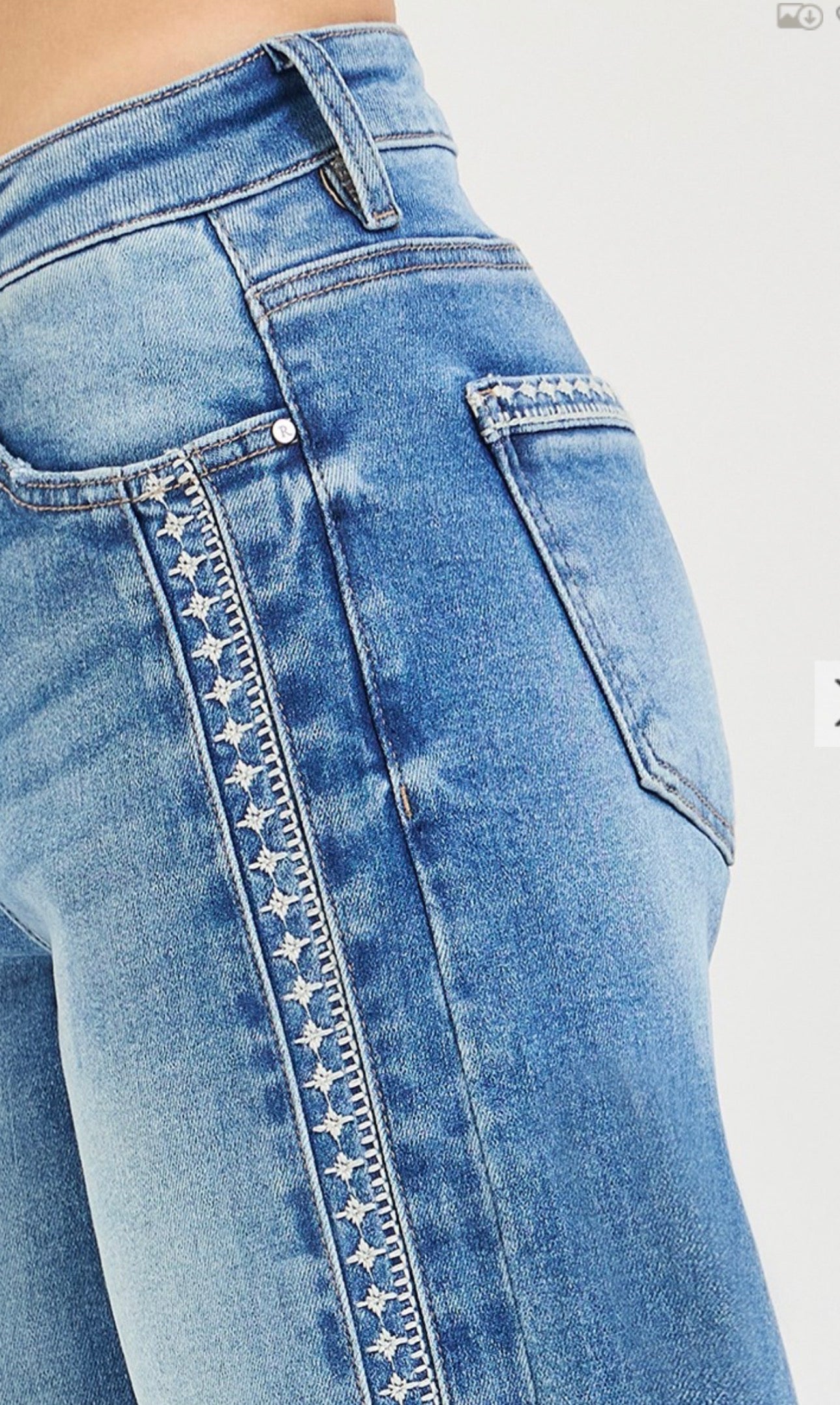 309 HIGH RISE ANKLE BARREL EMBO DETAILED JEANS