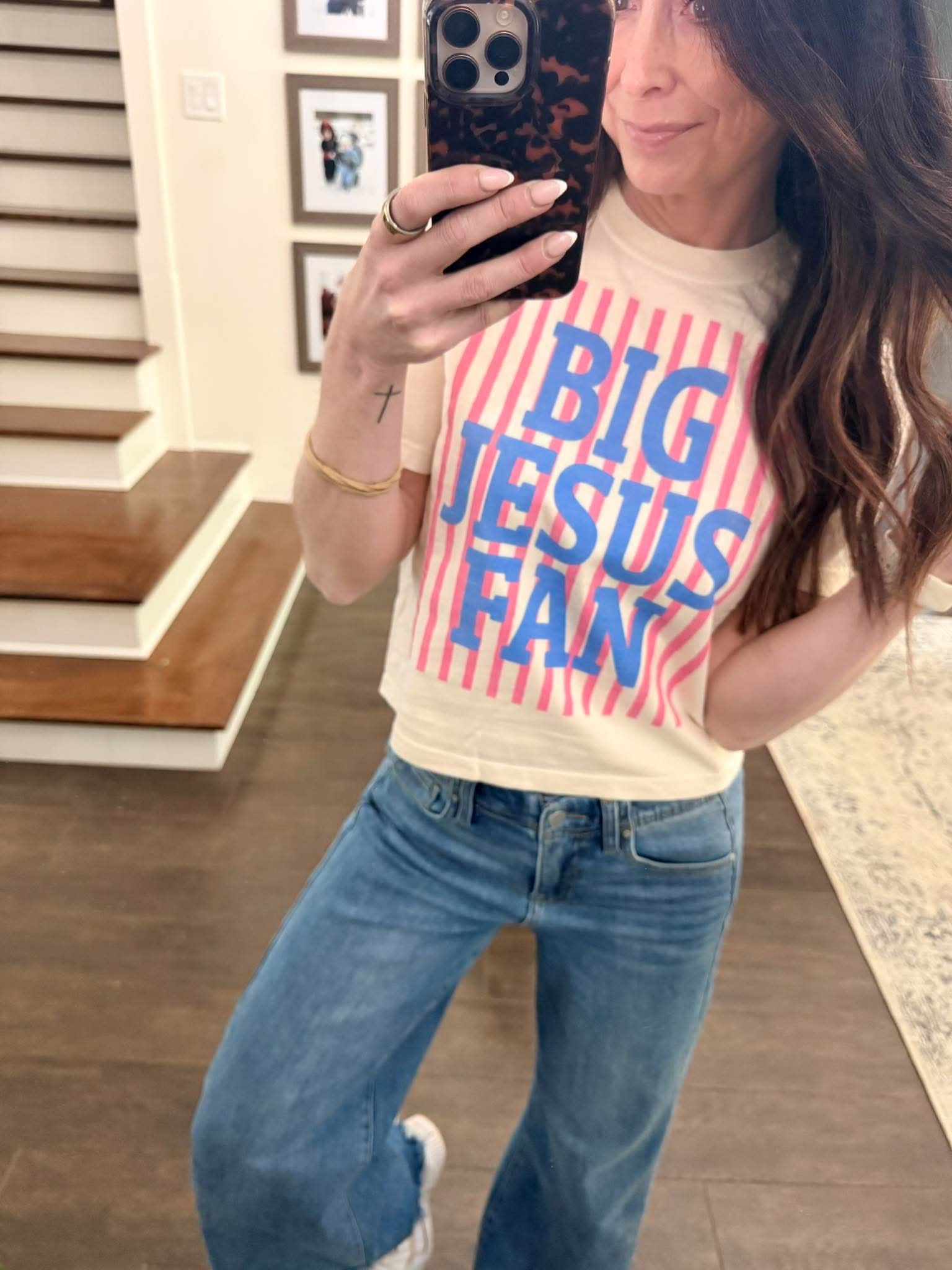 265 Big Jesus Fan Crop