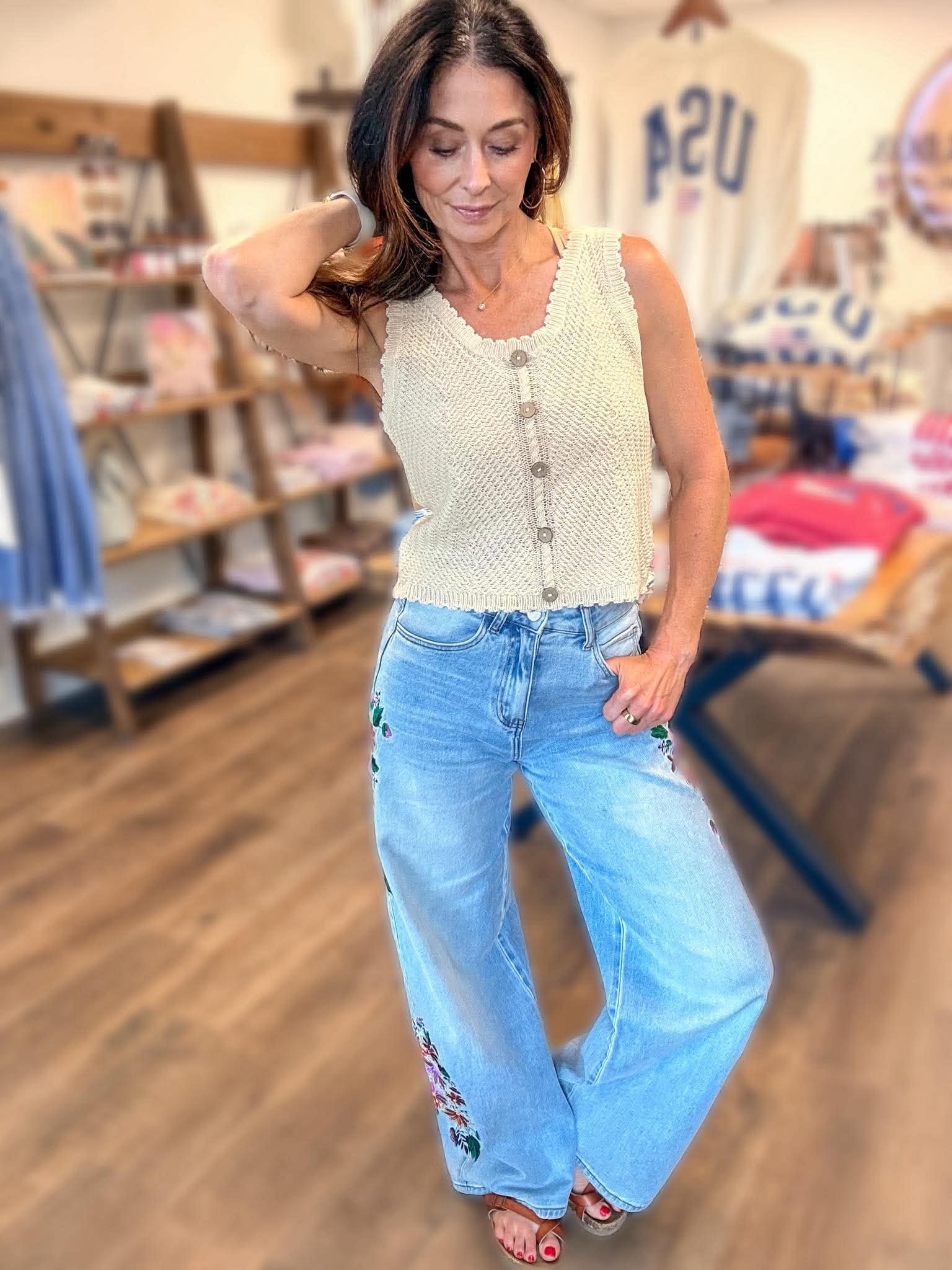 290 Crochet Button down sleeveless top