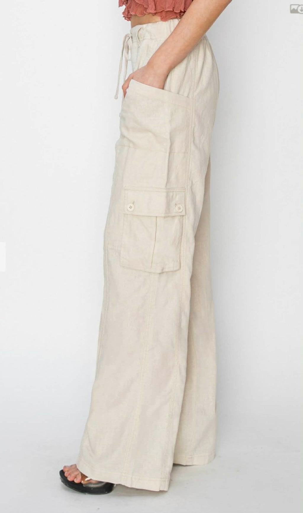 104 High Rise Linen Wide Cargo Pants