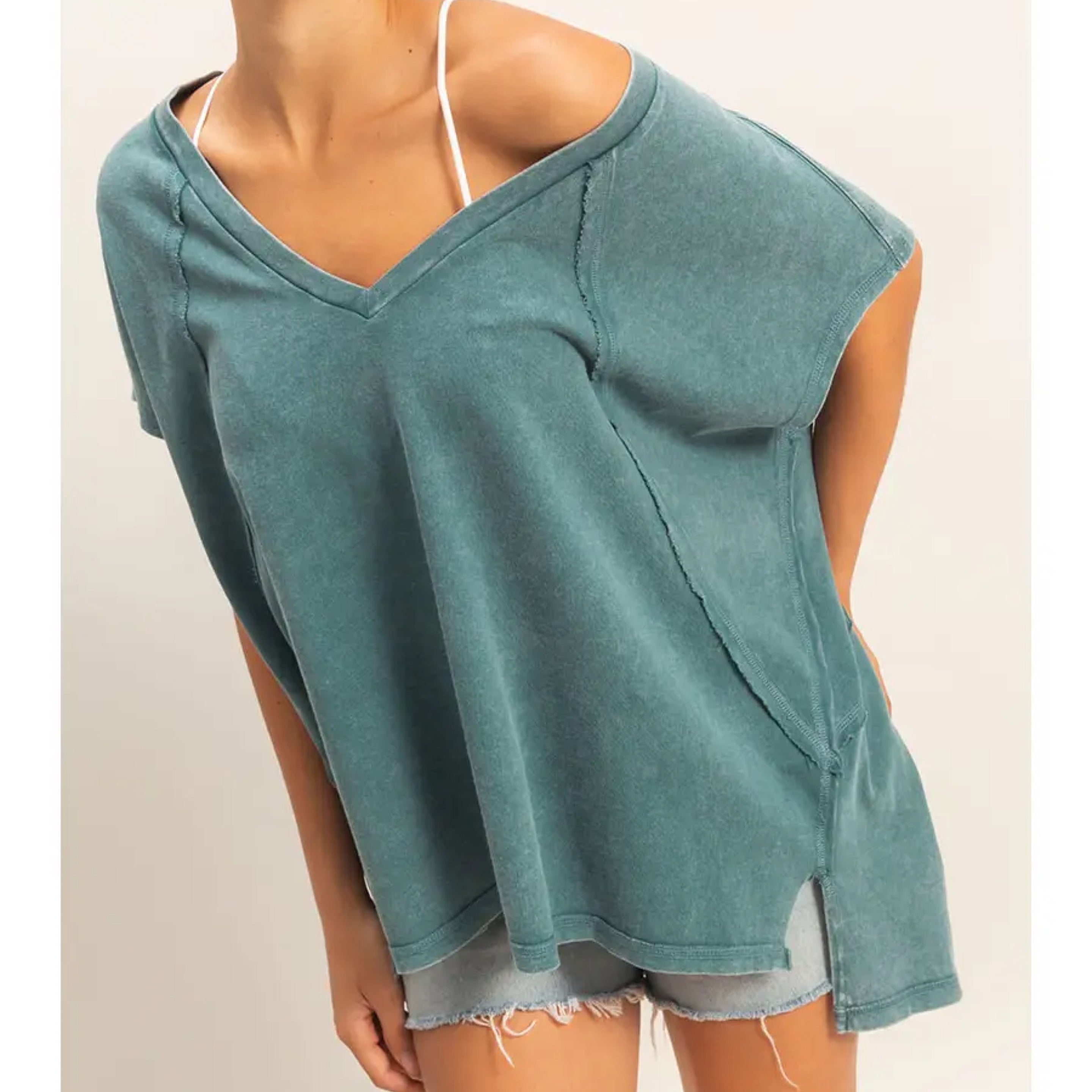 299 Oversized V-Neck Mineral Washed Top