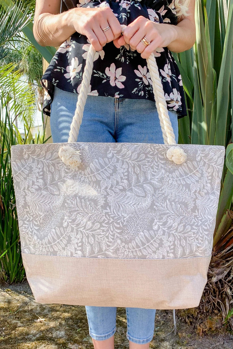 202 Paisley Print Beach Tote Bag