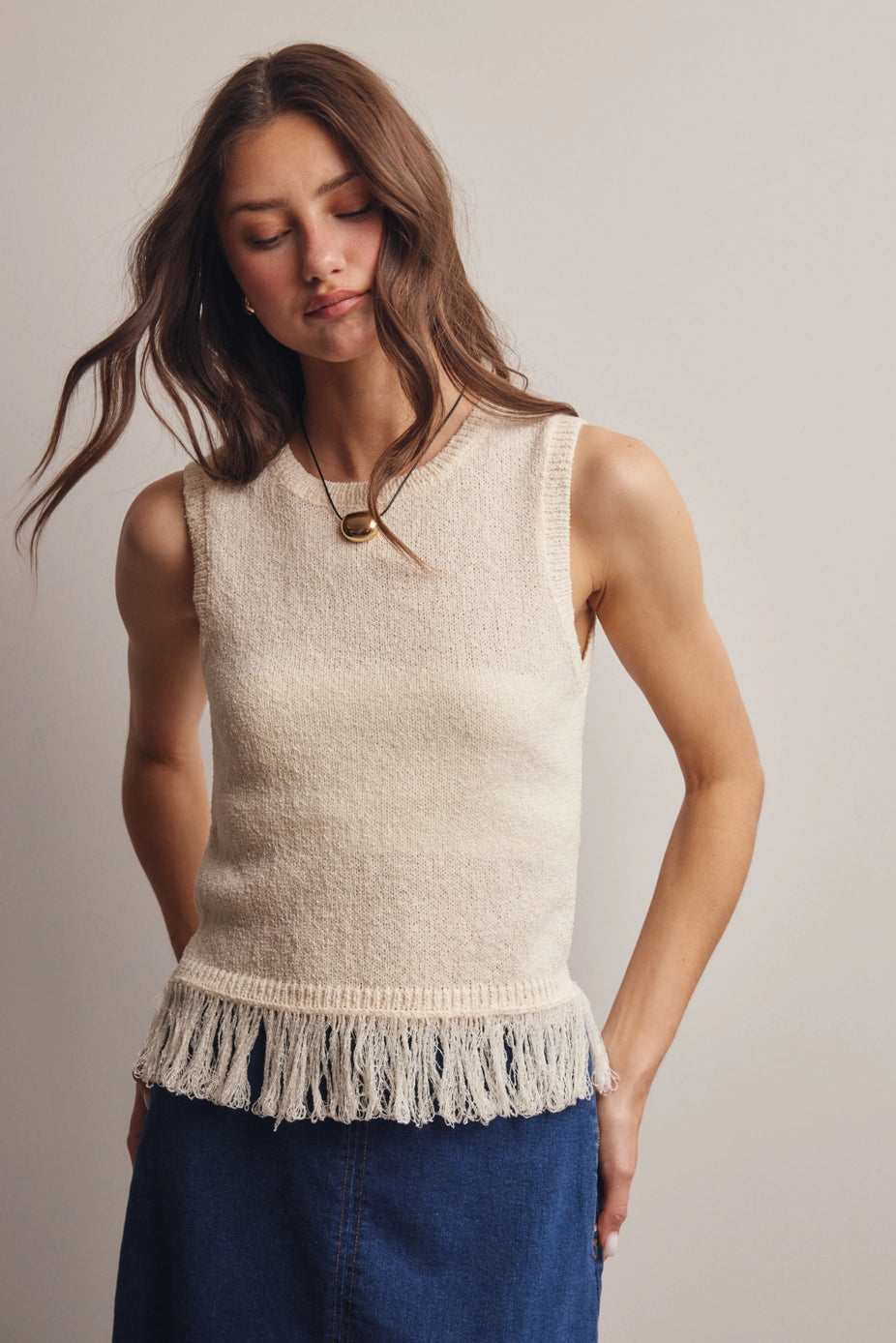 102 Fringe-Hem Sleeveless Knit Top